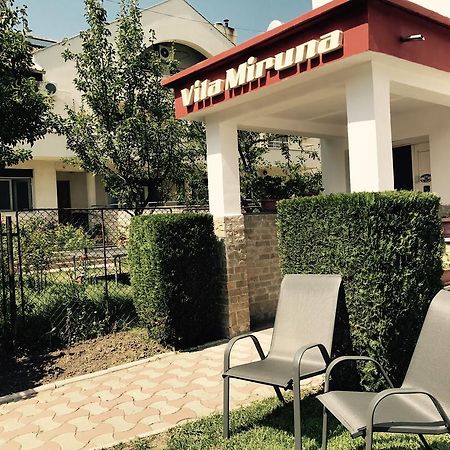 Vila Miruna Hotel เอโฟริเอนอร์ด ภายนอก รูปภาพ
