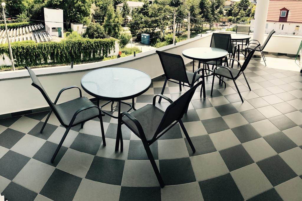 Vila Miruna Hotel เอโฟริเอนอร์ด ภายนอก รูปภาพ